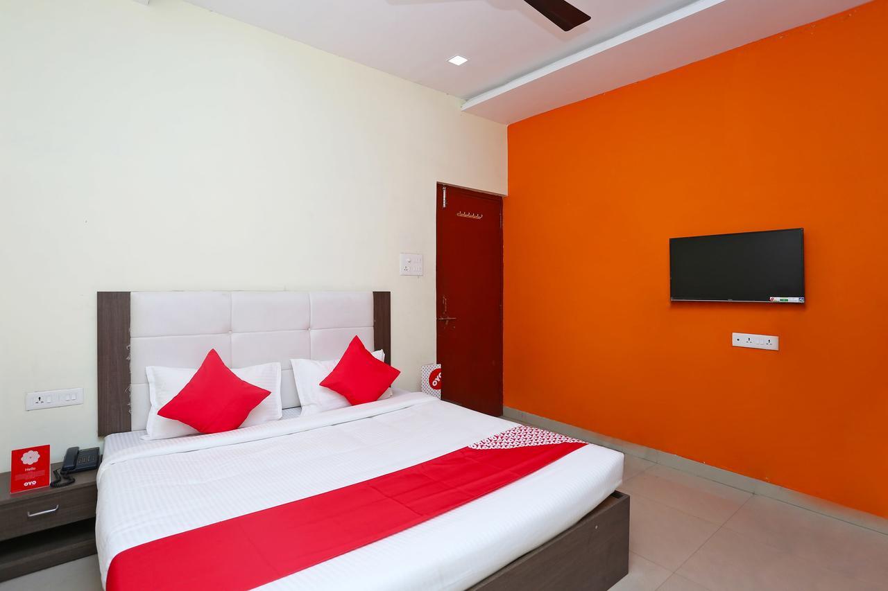 โอโย 14354 อมร แมริเอจ พาเลซ Hotel Dharmpura ภายนอก รูปภาพ