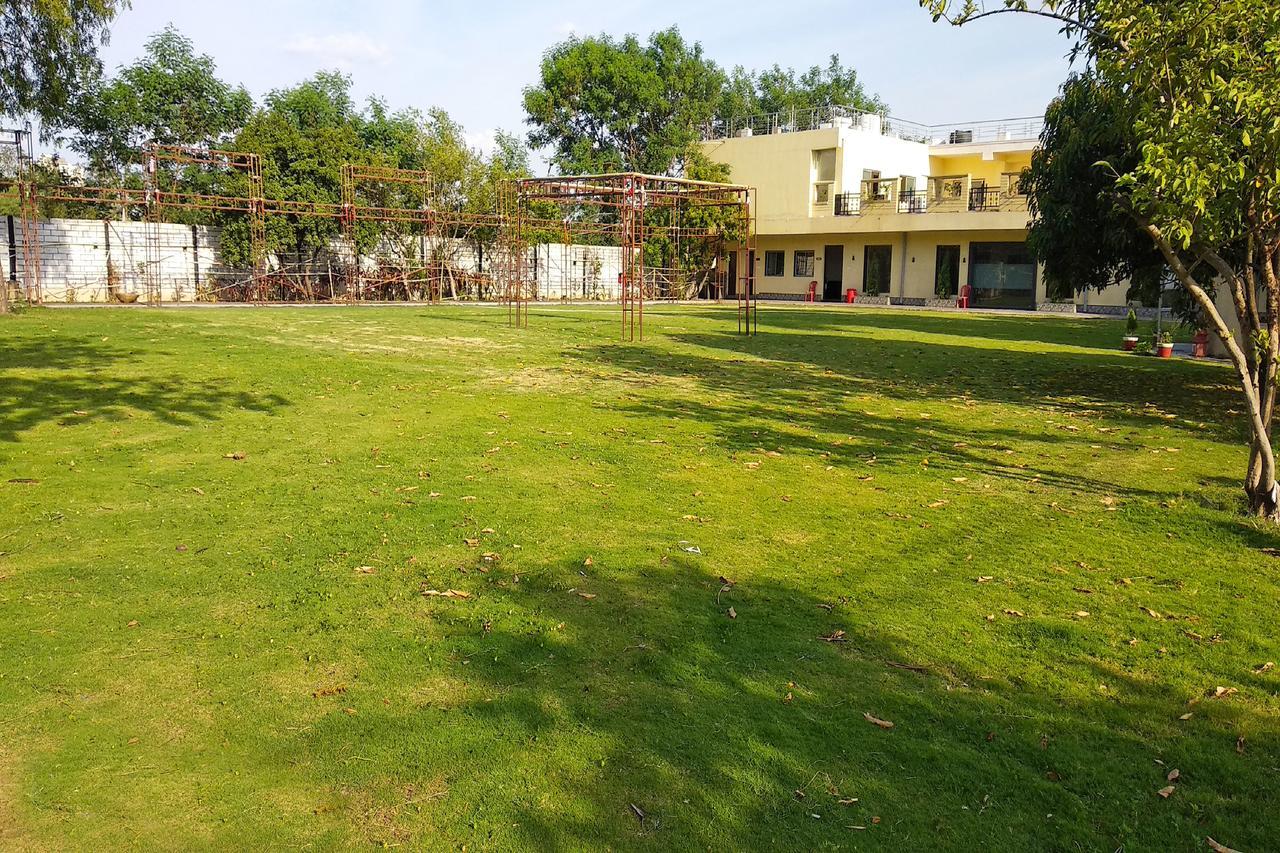 โอโย 14354 อมร แมริเอจ พาเลซ Hotel Dharmpura ภายนอก รูปภาพ