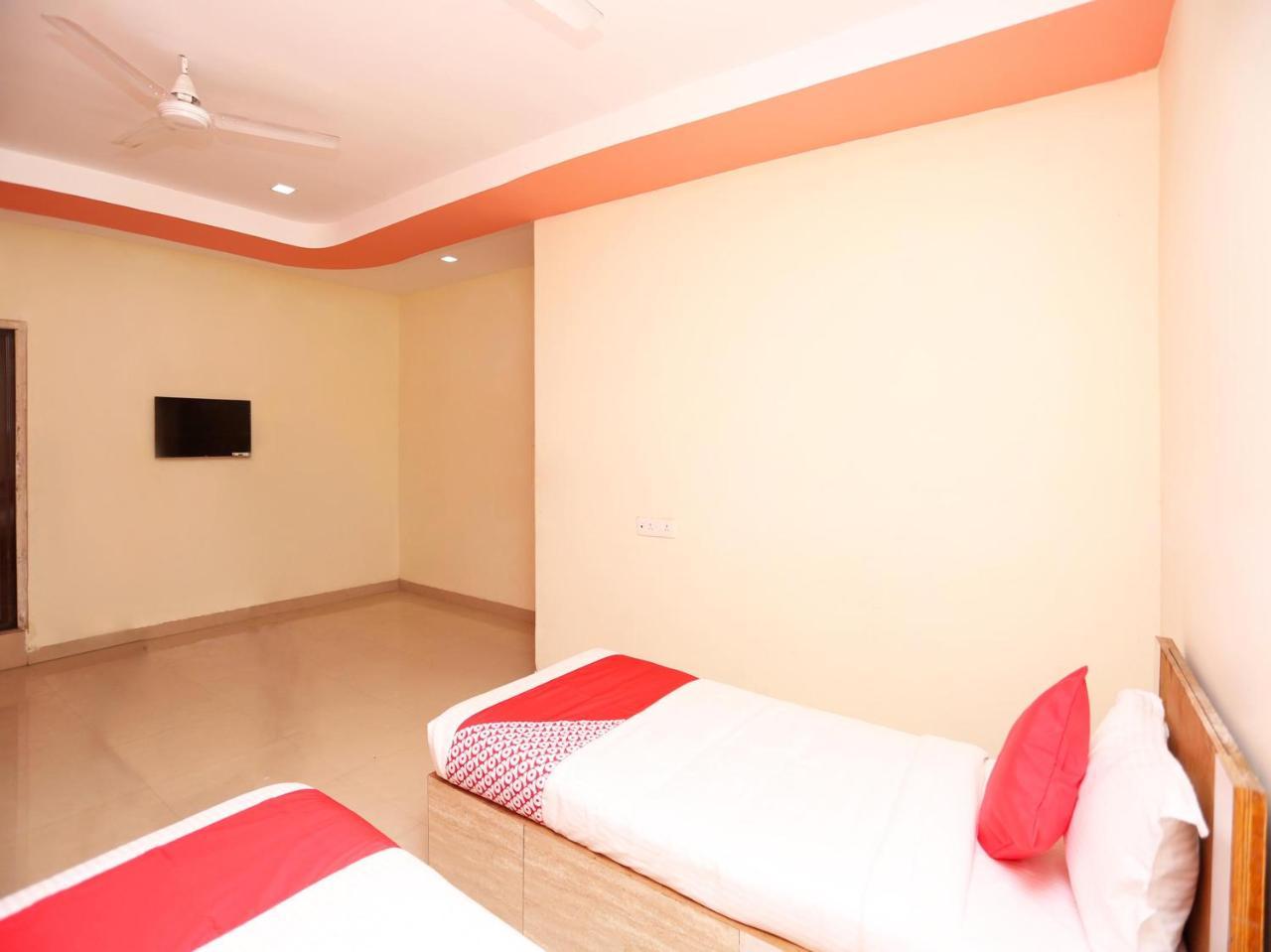 โอโย 14354 อมร แมริเอจ พาเลซ Hotel Dharmpura ภายนอก รูปภาพ